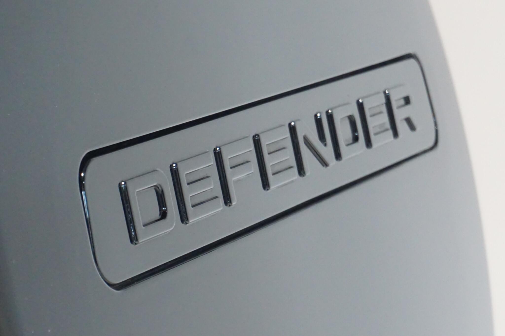 Land Rover Defender 110 3.0 D250 MHEV S Hard Top SUV 5dr Diesel Auto 4WD MWB Euro 6 (s/s) (250 ps)